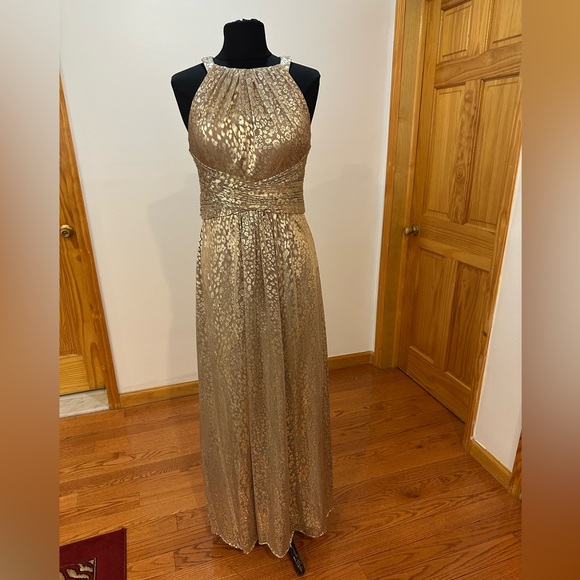 Eliza J Dresses & Skirts - Eliza J Elegant Creamy Gold Evening Gown Like new Size 8